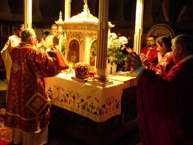 De la util la divinizare