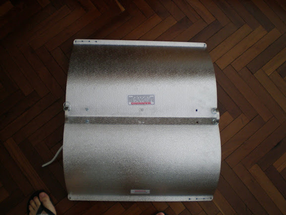 http://lh6.ggpht.com/_XVQAnurxTAo/SRRuuNVN4WI/AAAAAAAAAOQ/mFpjGTTcUB8/s576/PB070020.JPG