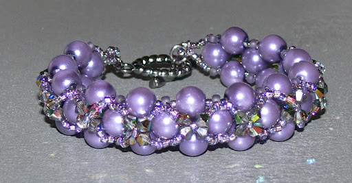 *Kisses* DIY Bracelet - Purple tones