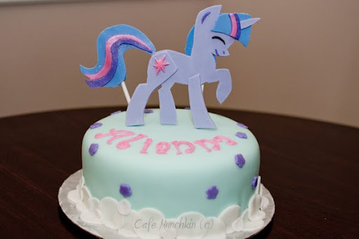 my little pony cake. My Little Pony Cake