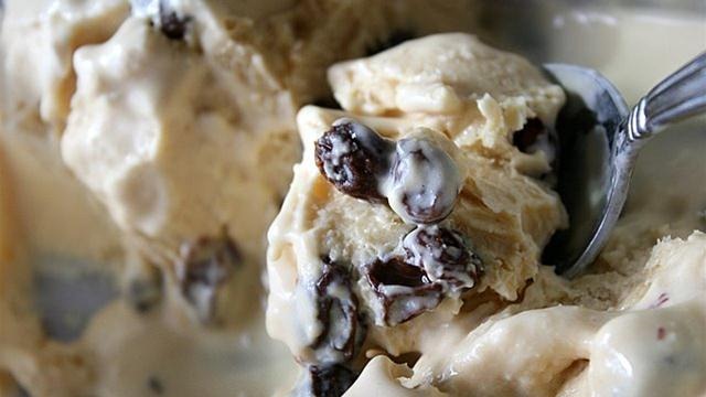 [how-to-make-rum-raisin-ice-cream.WidePlayer[2].jpg]