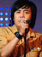 Portrait of Ari Lasso