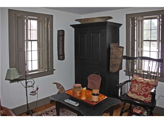 [SaltboxInterior82.jpg]