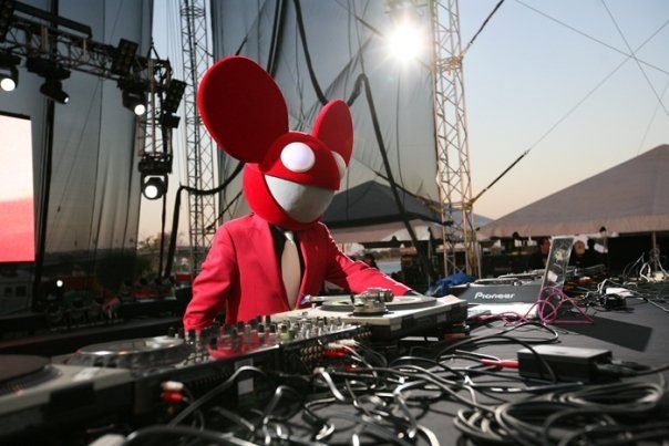 [deadmau5[11].jpg]