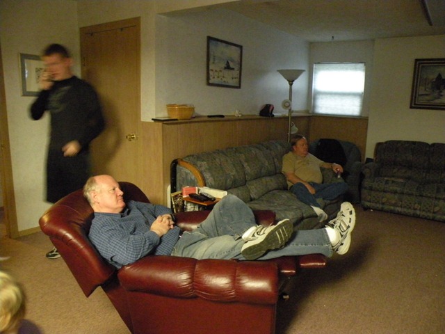 [Thanksgiving 09 004[3].jpg]