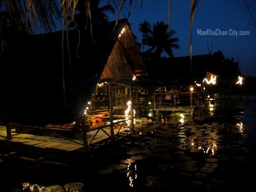 สุกี้เรือนแพ