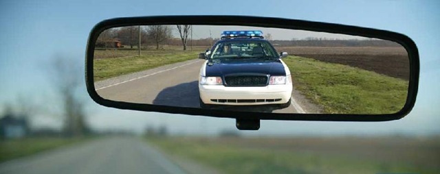 [cops-rear-view-mirror-police[8].jpg]