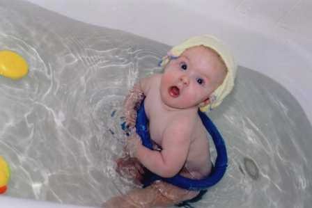 [Alex Bath pic washer on head[3].jpg]