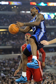 lebron james nba 100214 all star dallas 06 2010 NBA All Star: D Wade and LeBron lead EAST in Front of 108k