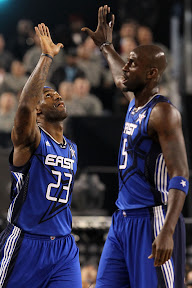 lebron james nba 100214 all star dallas 07 2010 NBA All Star: D Wade and LeBron lead EAST in Front of 108k