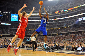lebron james nba 100214 all star dallas 60 2010 NBA All Star: D Wade and LeBron lead EAST in Front of 108k