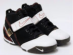 GR - Black/White/Crimson GR - Black/White/Crimson