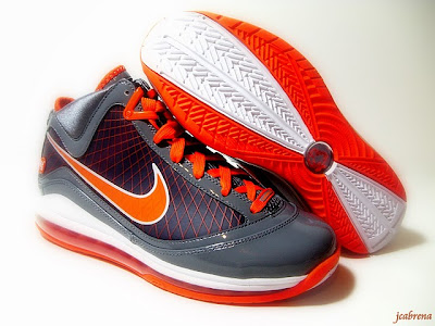Releasing Now: Nike LeBron 7 Grey / Orange <strike>Eastbay</strike> Exclusive nike air max lebron 7 gr grey white orange 2 02 Releasing Now: Nike LeBron 7 Grey / Orange <strike>Eastbay</strike> Exclusive