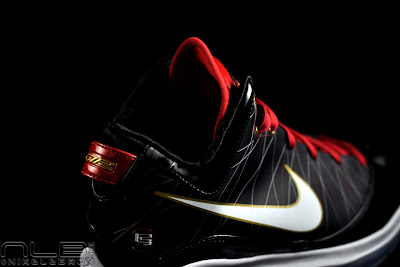 Coming Soon... Nike ?Zoom? LeBron VII P.S. Black/White/Red lebron7 ps black red white 08 web Coming Soon... Nike ?Zoom? LeBron VII P.S. Black/White/Red