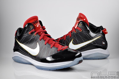 Nike LeBron VII P.S. Release Dates 2x April, 1x May, 1x June lebron7 ps black red white part two 40 web Nike LeBron VII P.S. Release Dates 2x April, 1x May, 1x June