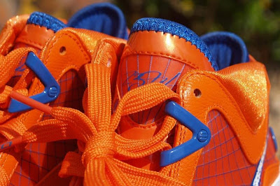 Nike Air Max LeBron VII Hardwood Classic Orange PE New Images nike air max lebron 7 pe hardwood orange 3 05 Nike Air Max LeBron VII Hardwood Classic Orange PE New Images