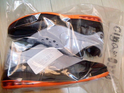 Nike Air Max LeBron VII Low Wolf Grey/Total Orange White Sample nike air max lebron 7 low ss grey orange white 1 10 Nike Air Max LeBron VII Low Wolf Grey/Total Orange White Sample
