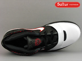 nike zoom lebron 6 gr black white red 12 04 Nike Zoom LeBron VI KIDS vs MENS Comparison