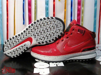 New York City aka Big Apple Nike Zoom LeBron VI Gallery nike zoom lebron 6 pe big apple 5 02 New York City aka Big Apple Nike Zoom LeBron VI Gallery
