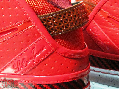 New York City aka Big Apple Nike Zoom LeBron VI Gallery nike zoom lebron 6 pe big apple 5 07 New York City aka Big Apple Nike Zoom LeBron VI Gallery