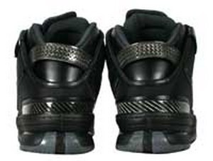 An Early Release of the BlackAnthracite Zoom LeBron VI at PYScom
