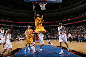 lebron james nba 081210 cle at phi 07 Hawks Stop Cavaliers Eleven Game Winning Streak