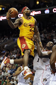 lebron james nba 081210 cle at phi 10 Hawks Stop Cavaliers Eleven Game Winning Streak