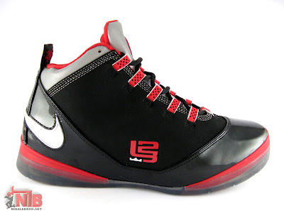lbj soldier ii pe osu away5 01 Ohio State Buckeyes Nike Zoom Soldier II Away Showcase