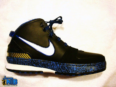 nike zoom lebron 6 gr black blue maize 2 08 Detailed Look at the Black and Royal Blue Nike LeBron VI with 3M