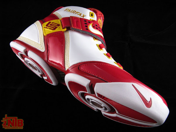 Join NLBnet FORUMS Win a pair of Zoom LeBron V PE