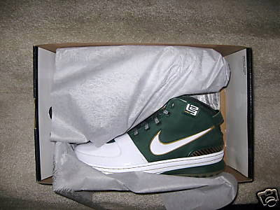 nike zoom lebron 6 pe svsm away 1 03 Saint Vincent   Saint Mary Nike Zoom LeBron VI Away