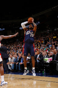 LeBron Having a Record Breaking Month. Cavs Still on a Roll. lebron james nba 090123 cle at gsw 14 LeBron Having a Record Breaking Month. Cavs Still on a Roll.