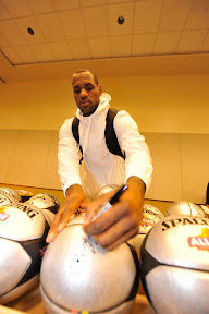 LeBron James Rocking the Akron Six During 2009 NBA All Star Festivities lebron james nba 090214 all star phoenix 07 LeBron James Rocking the Akron Six During 2009 NBA All Star Festivities