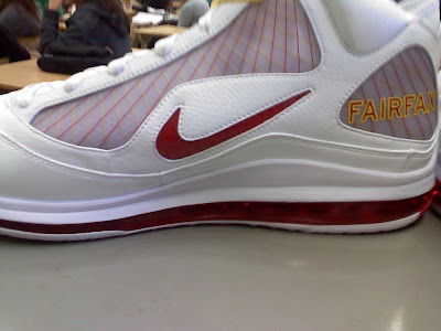 Nike Air Max LeBron VII (7) Fairfax Home PE New Photographs nike air max lebron 7 pe fairfax home 2 04 Nike Air Max LeBron VII (7) Fairfax Home PE New Photographs