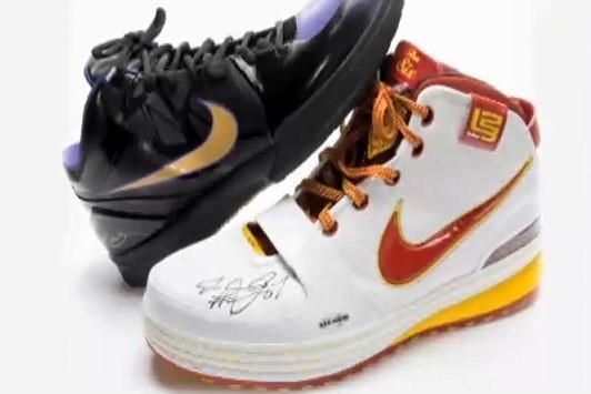 LeBron James InGame Autographed Shoes from Upper Deck