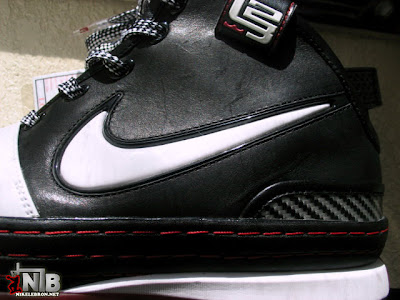 nike zoom lebron 6 gr black white red 17 11 Another LeBron Six Sample   Look And See Black White Red