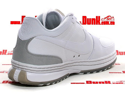 Nike Zoom LeBron 6 Low White Medium Grey GR Version nike zoom lebron 6 low gr white silver 2 05 Nike Zoom LeBron 6 Low White Medium Grey GR Version