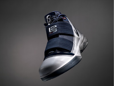 nike zoom soldier 3 gr white navy red 2 07 Coming in June... White and Navy Nike Zoom Soldier 3