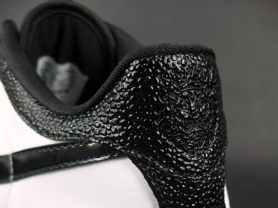 nike zoom lebron 6 low gr black white 2 04 Nike Zoom LeBron VI (6) Low (Black and White) Actual Photos