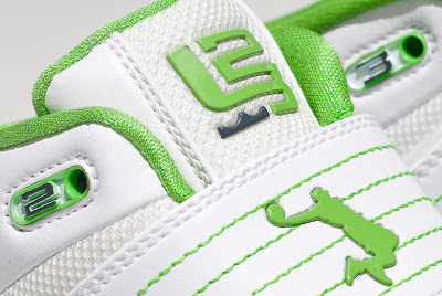 Two Faces of the Dunkman Nike Zoom LeBron Soldier III (3) nike zoom soldier 3 gr dunkman 6 05 Two Faces of the Dunkman Nike Zoom LeBron Soldier III (3)
