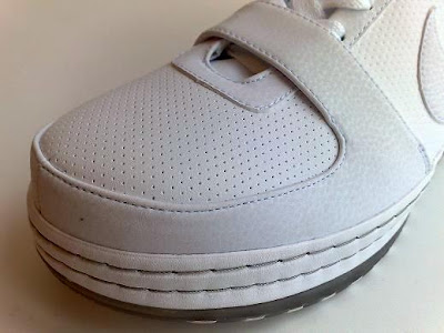 nike zoom lebron 6 low gr white silver 5 02 Three Nike Zoom LeBron VI Low General Releases Preview