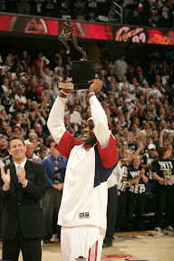 Amazing Encore LeBron and Co. Cruise By Hawks in the Series Opener lebron james nba 090505 cle vs atl 18 game 1 Amazing Encore LeBron and Co. Cruise By Hawks in the Series Opener