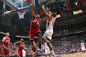 lebron james nba 090509 cle vs atl 16 game 3 LeBron Puts on Another MVP Show. Mo Gets Recruited as Soldier.