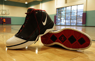 Are You Courageous Enough? Zoom Soldier 3 Without Straps. nike zoom soldier 3 gr black white red 11 04 Are You Courageous Enough? Zoom Soldier 3 Without Straps.