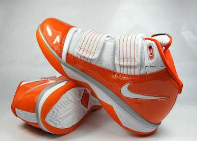 Zoom Soldier III TB (Team Bank) 367183 119 Actual Photos nike zoom soldier 3 tb white orange 1 08 Zoom Soldier III TB (Team Bank) 367183 119 Actual Photos