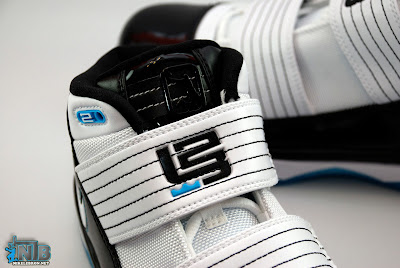 A Closer Look at the Aqua Zoom LeBron Soldier III U.S. Version nike zoom soldier 3 gr white black aqua 8 04 A Closer Look at the Aqua Zoom LeBron Soldier III U.S. Version