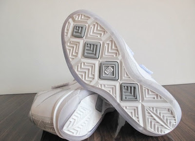 Zoom Soldier III TB (Team Bank) 367183 102 Actual Photos nike zoom soldier 3 tb white white 1 04 Zoom Soldier III TB (Team Bank) 367183 102 Actual Photos