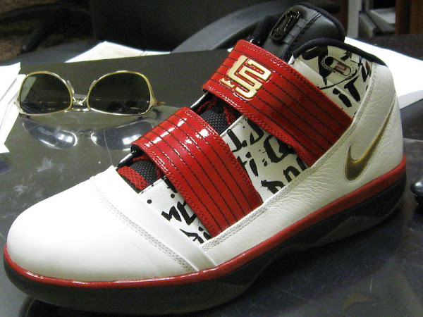 LeBron James8217 Nike Zoom Soldier 3 NBA Finals Edition