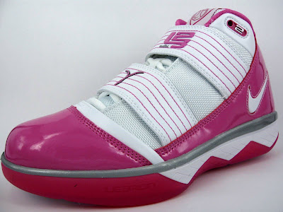 Upcoming Nike Zoom LeBron Soldier III Think Pink Gloria nike zoom soldier 3 pe think pink 1 01 Upcoming Nike Zoom LeBron Soldier III Think Pink Gloria