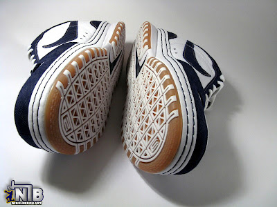 Nike Zoom LeBron VI Low White / Navy / Light Brown Denim lebron6 low navy denim 19 web Nike Zoom LeBron VI Low White / Navy / Light Brown Denim